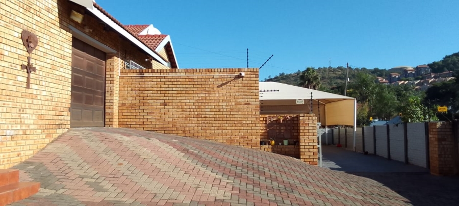 3 Bedroom Property for Sale in Azalea Park North West